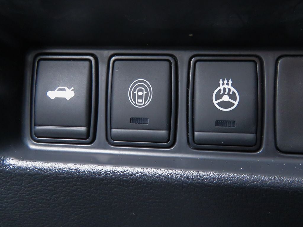 2023 Nissan Maxima SR