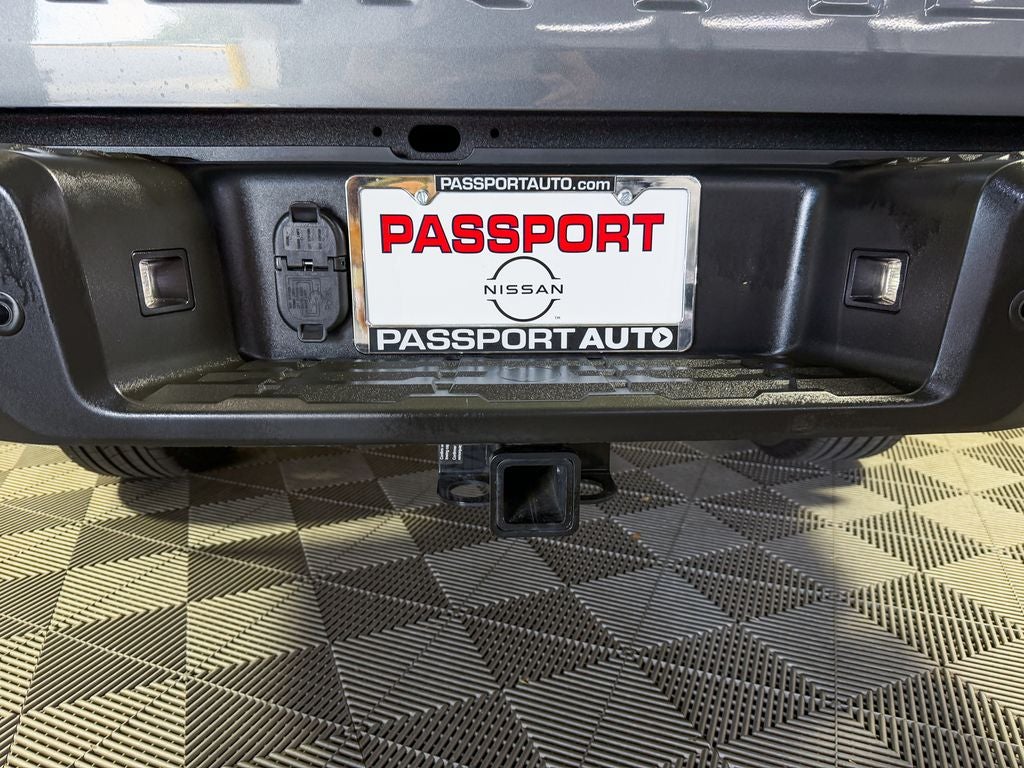 2024 Nissan Frontier SV