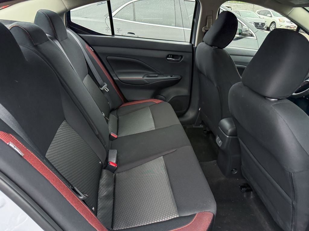 2025 Nissan Versa 1.6 SR