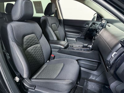 2024 Nissan Pathfinder S