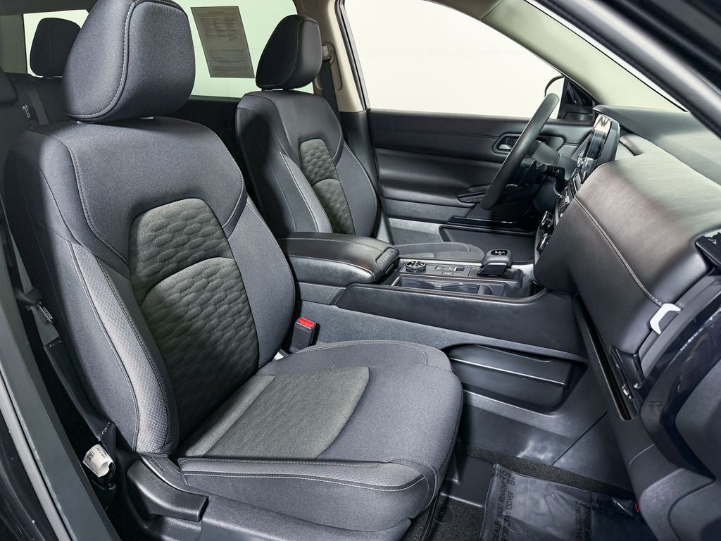 2024 Nissan Pathfinder S
