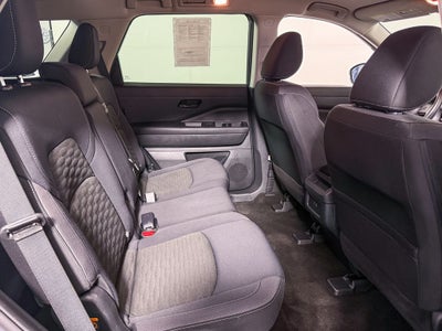 2024 Nissan Pathfinder S