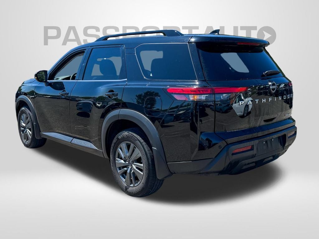 2024 Nissan Pathfinder SV