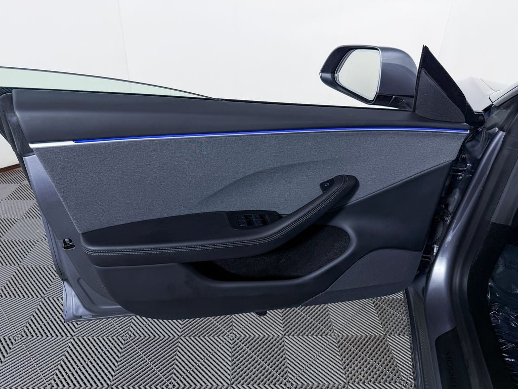 2025 Tesla Model 3 Standard