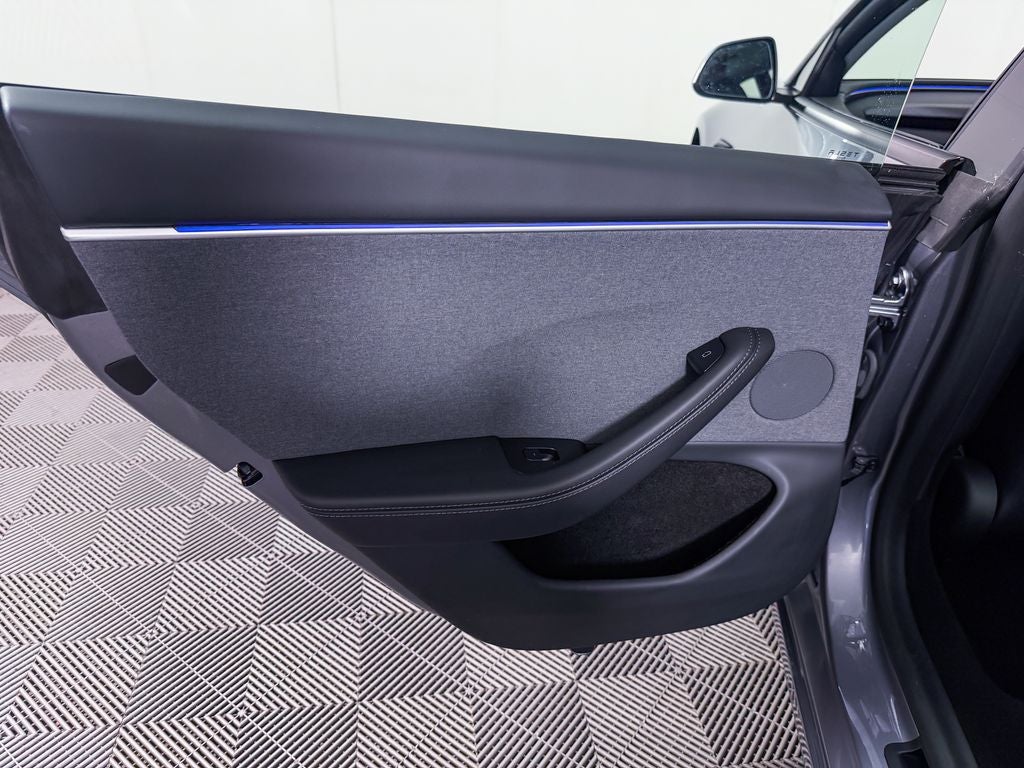 2025 Tesla Model 3 Standard
