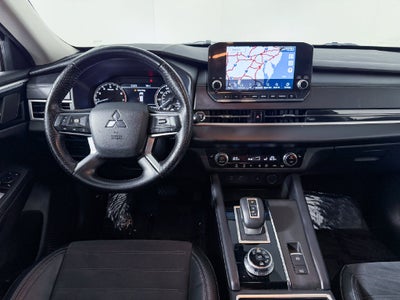 2022 Mitsubishi Outlander SE