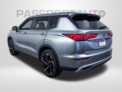2022 Mitsubishi Outlander SE
