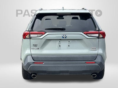 2022 Toyota RAV4 Hybrid XLE