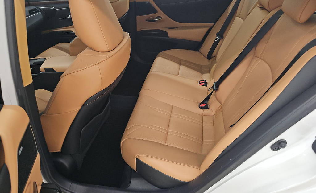 2022 Lexus ES 350 Ultra Luxury