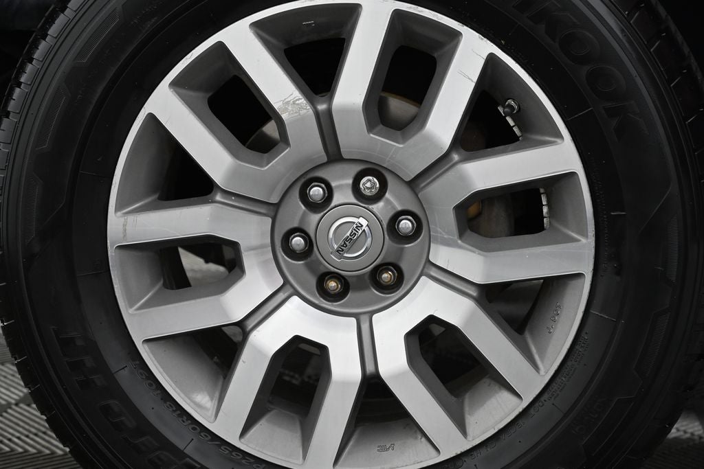 2010 Nissan Frontier LE