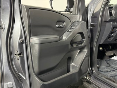 2023 Nissan Frontier SV Midnight Edition