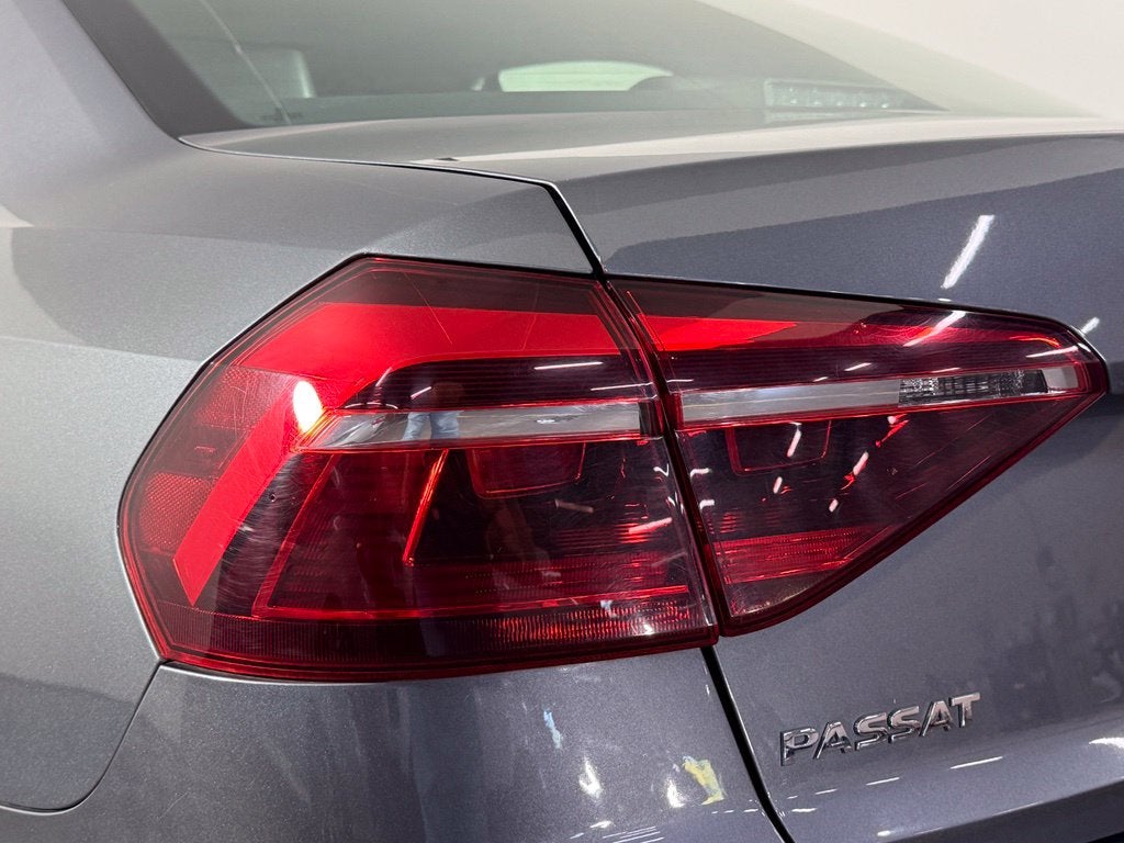 2019 Volkswagen Passat 2.0T Wolfsburg