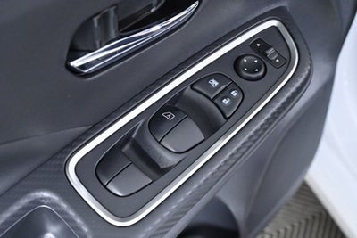 2025 Nissan Versa 1.6 SR Nissan Certified