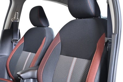 2025 Nissan Versa 1.6 SR Nissan Certified