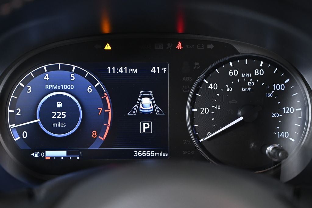 2021 Nissan Kicks SR