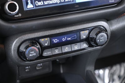 2021 Nissan Kicks SR