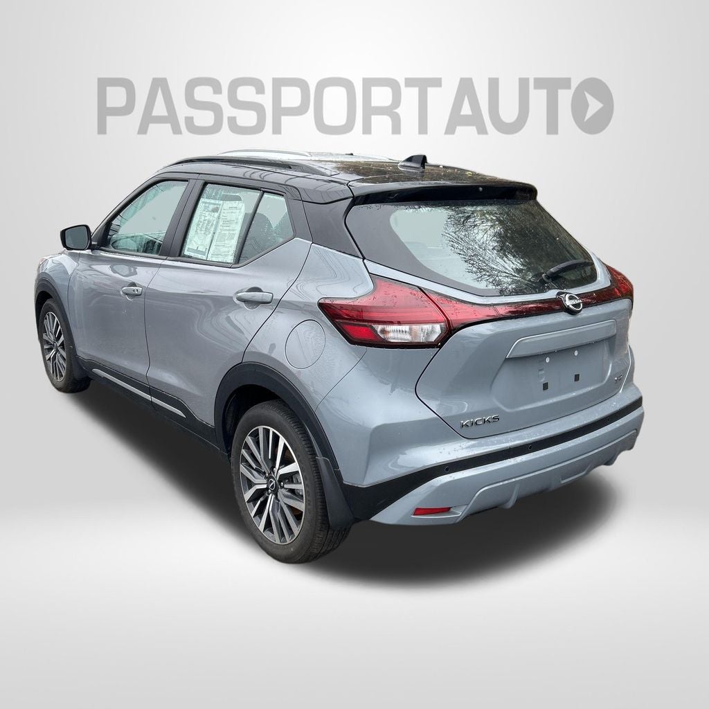 2023 Nissan Kicks SR