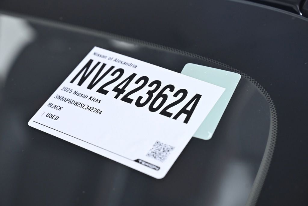 2025 Nissan Kicks SR