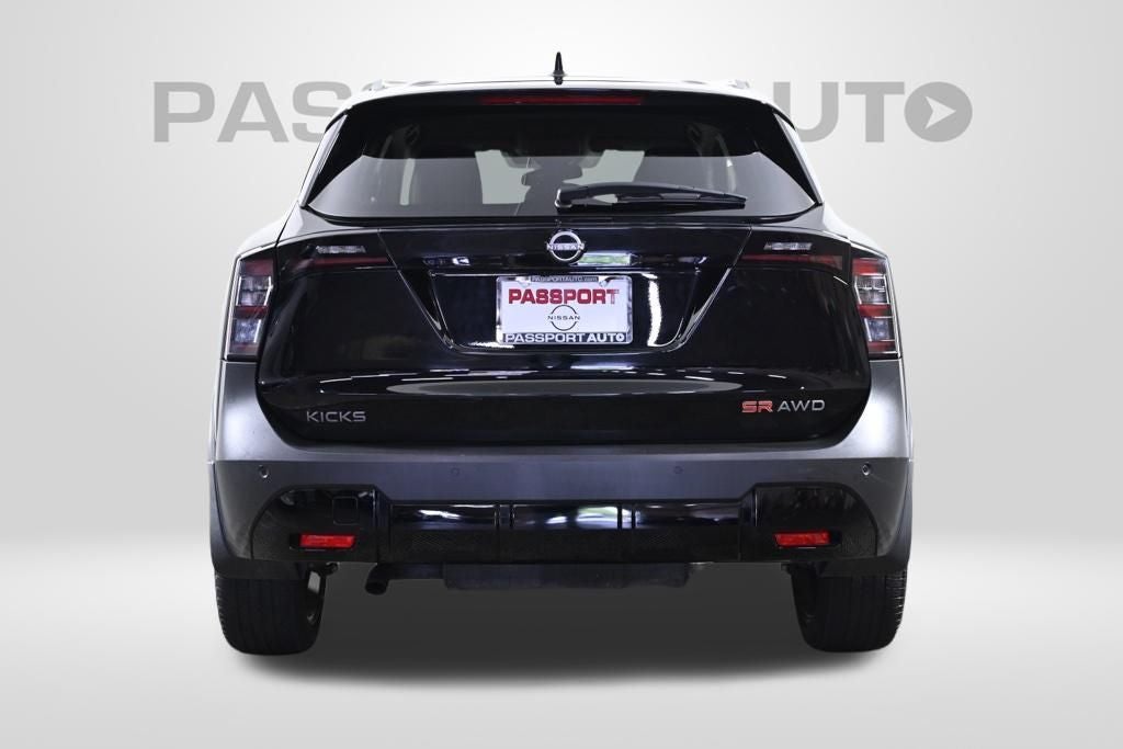 2025 Nissan Kicks SR