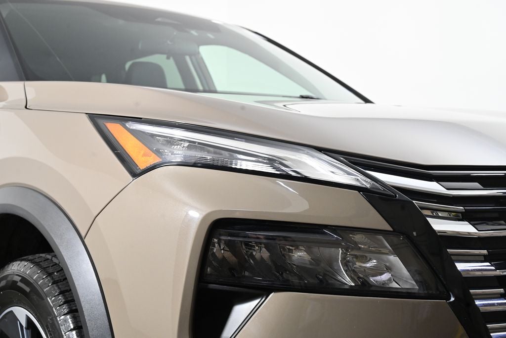 2024 Nissan Rogue SV Nissan Certified