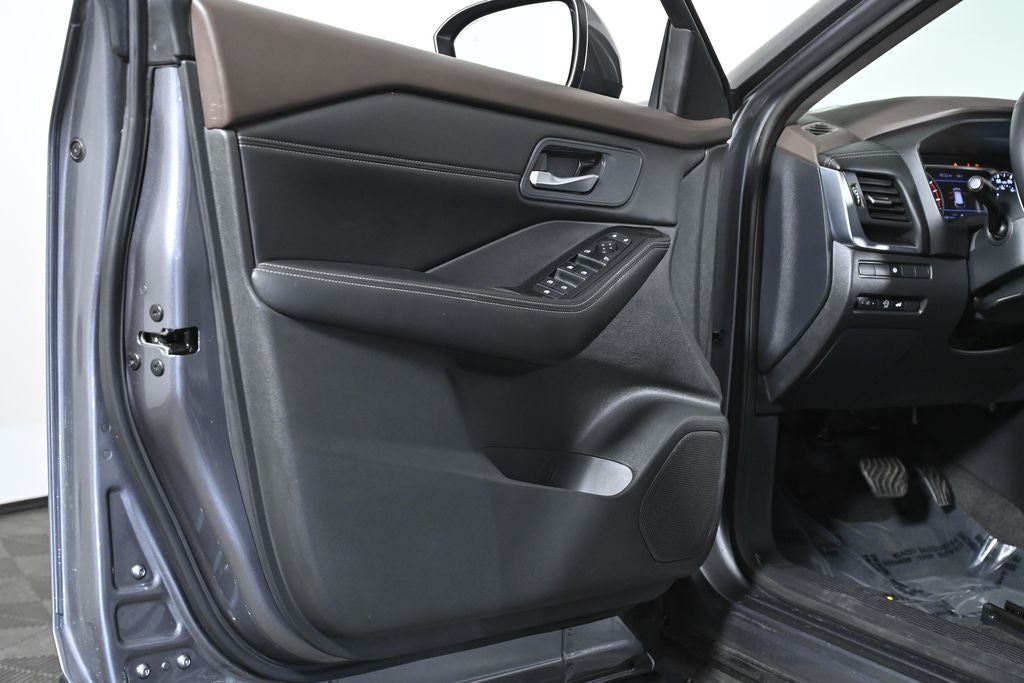 2023 Nissan Rogue SV Premium