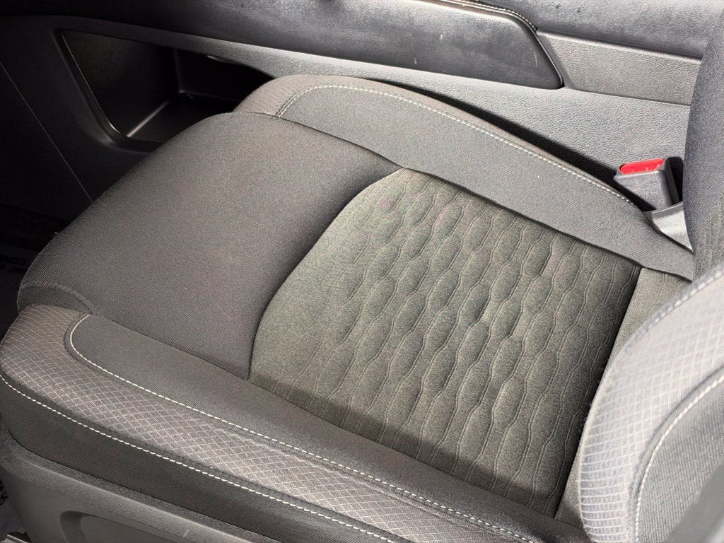 2022 Nissan Pathfinder SV Nissan Certified