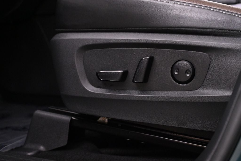 2025 Nissan Pathfinder Platinum Nissan Certified