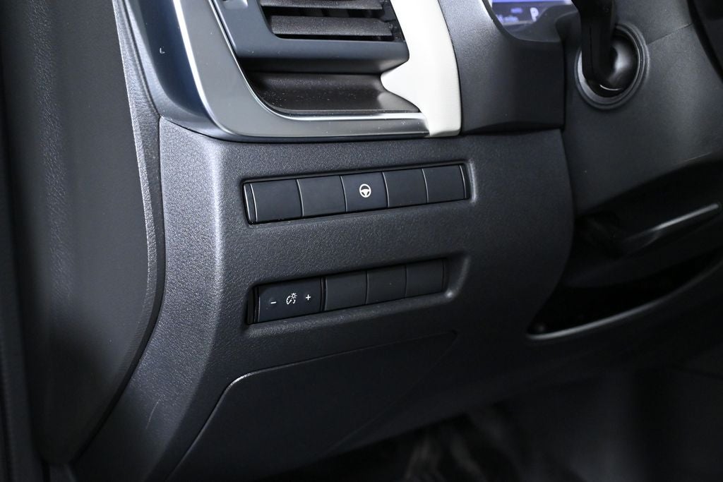 2023 Nissan Rogue SV Nissan Certified