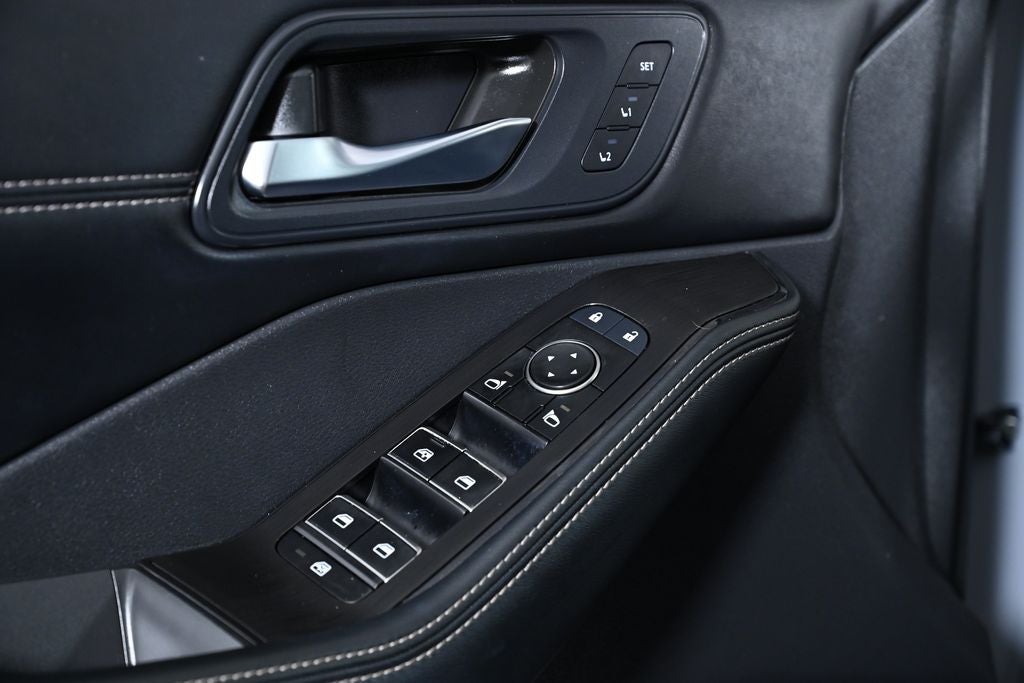 2023 Nissan Rogue SL Premium