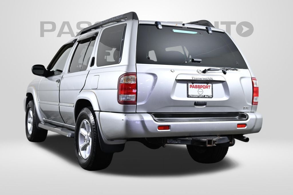 2004 Nissan Pathfinder SE