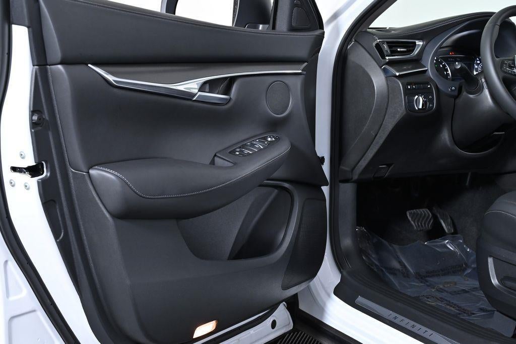 2025 INFINITI QX50 PURE