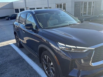 2022 INFINITI QX60 LUXE