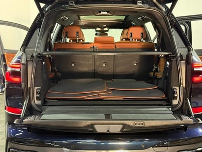 2023 BMW X7 M60i