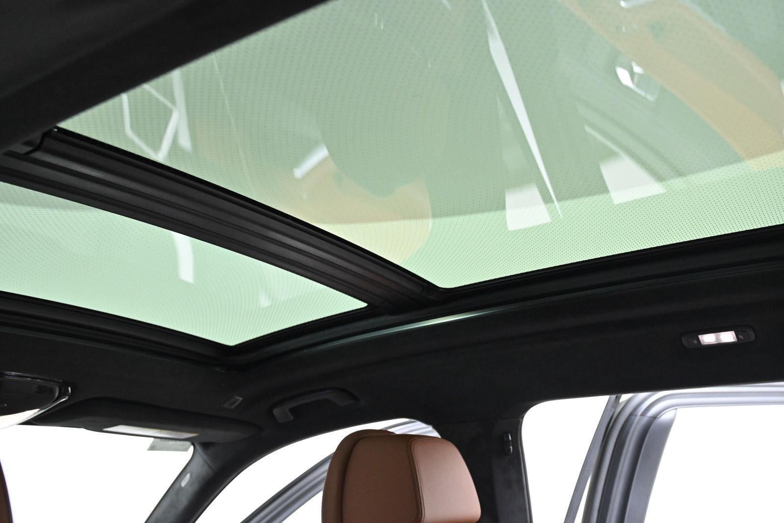 2023 BMW X7 M60i