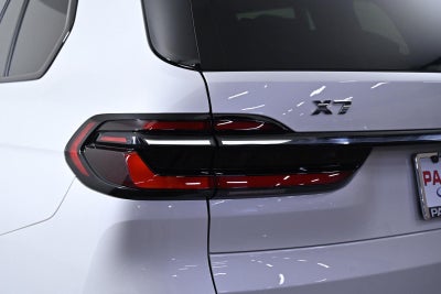 2023 BMW X7 M60i