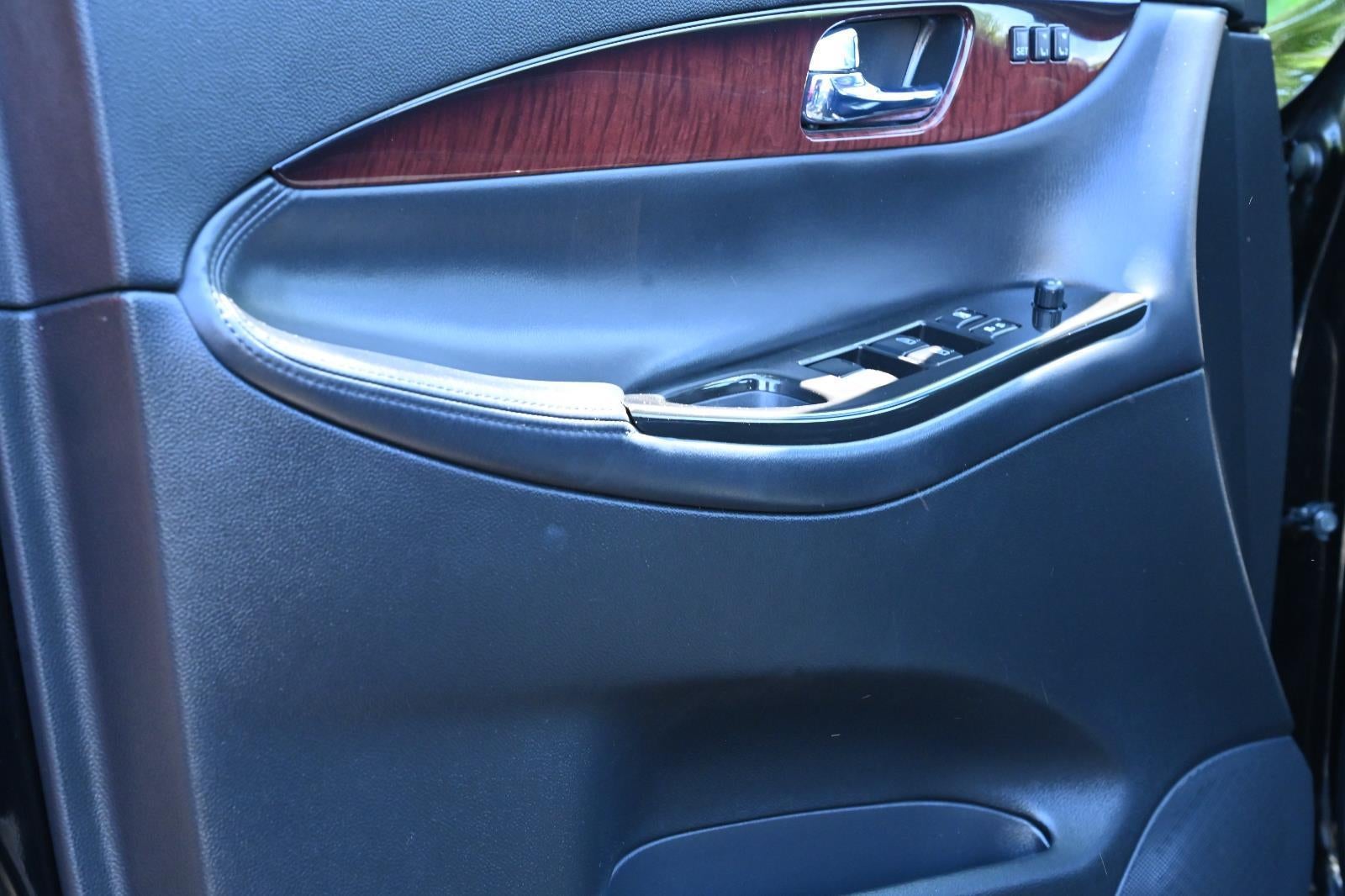 2017 INFINITI QX50 RWD