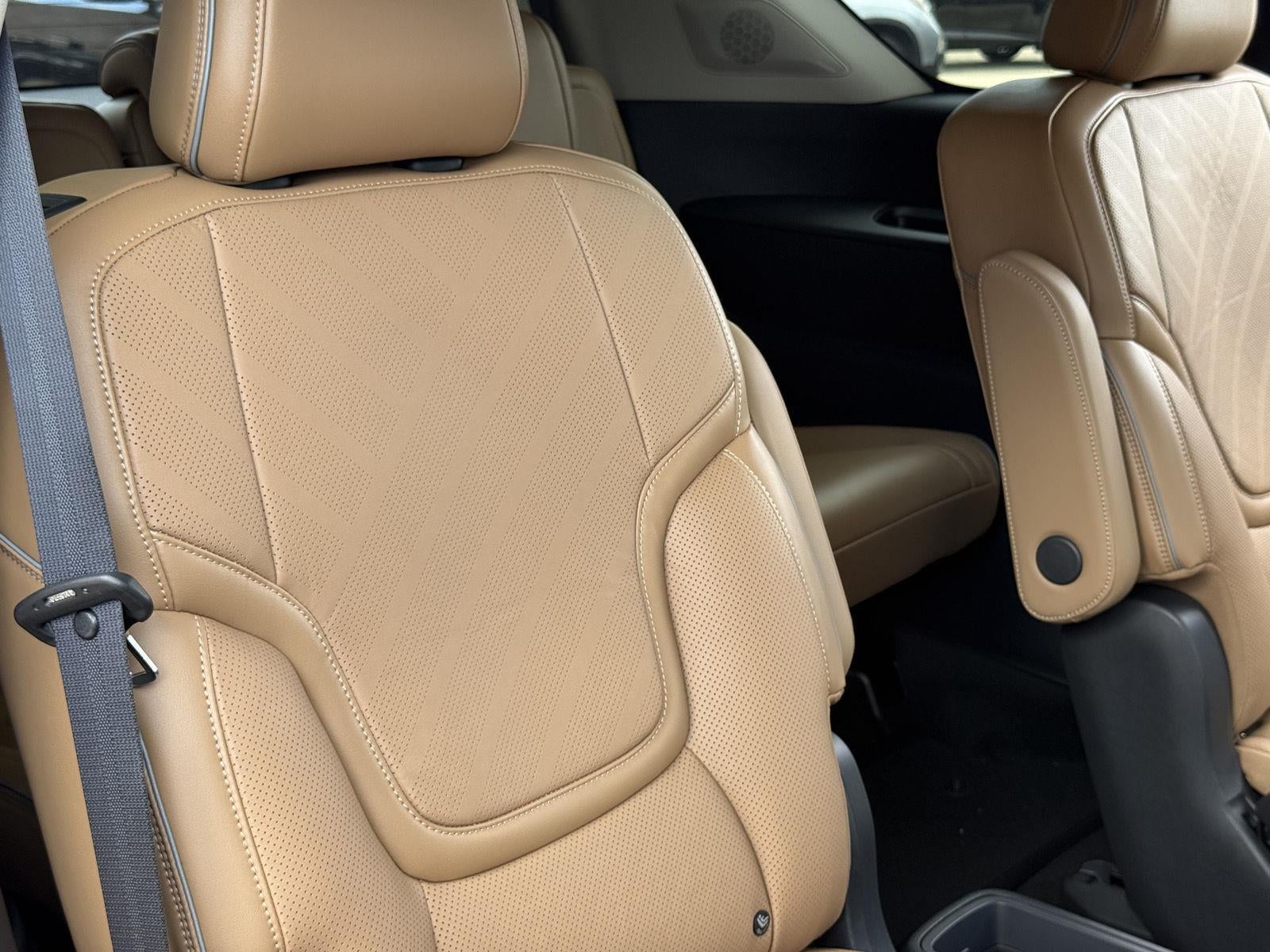 2027 INFINITI QX80 LUXE