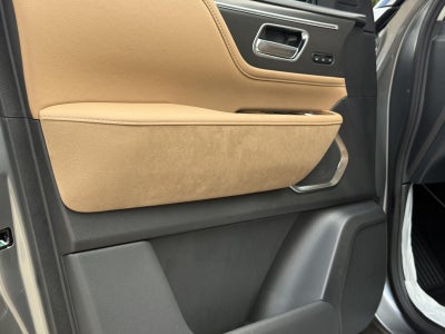 2027 INFINITI QX80 LUXE