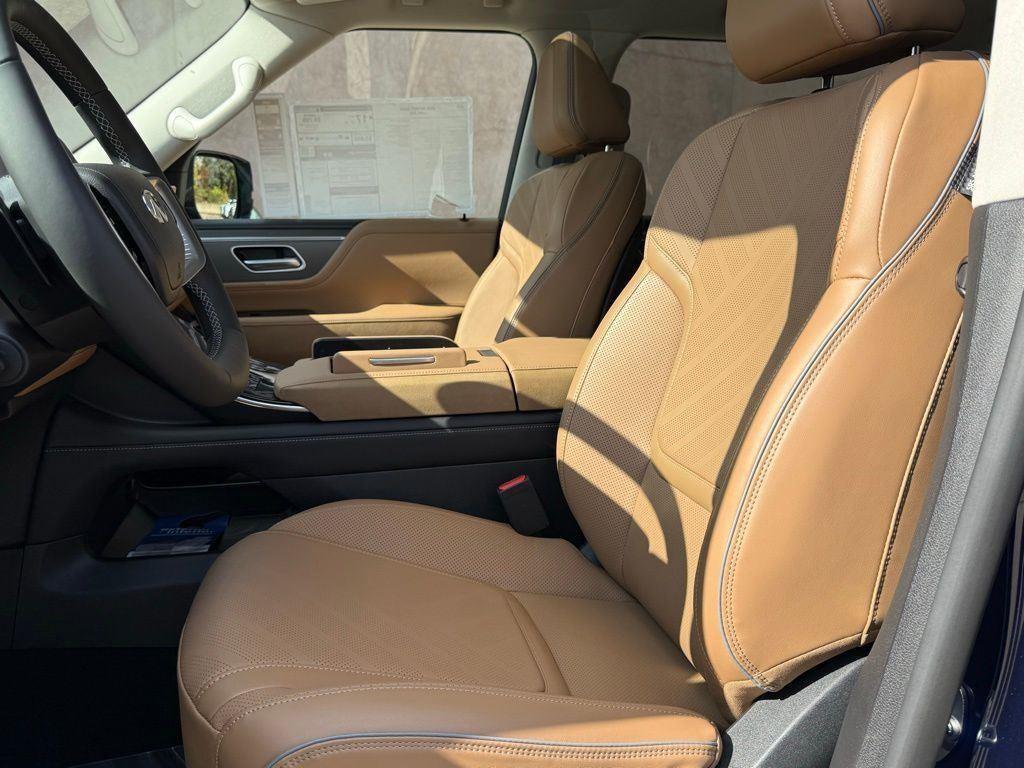 2026 INFINITI QX80 LUXE