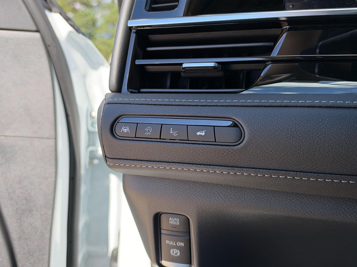 2027 INFINITI QX80 LUXE
