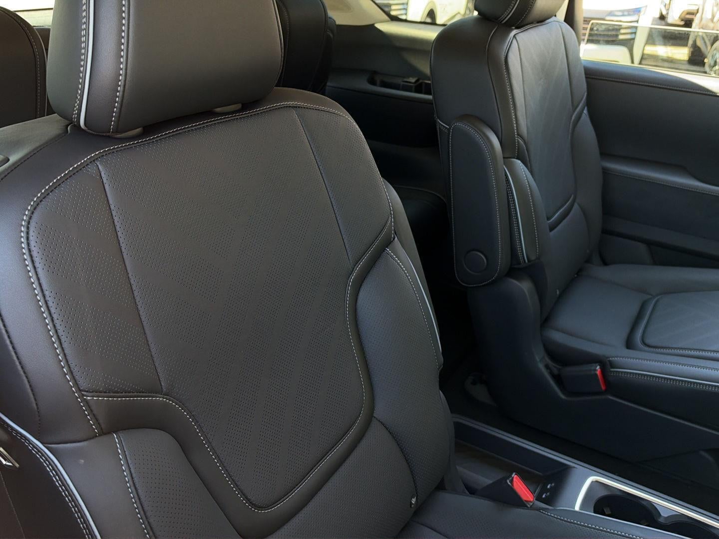 2027 INFINITI QX80 LUXE