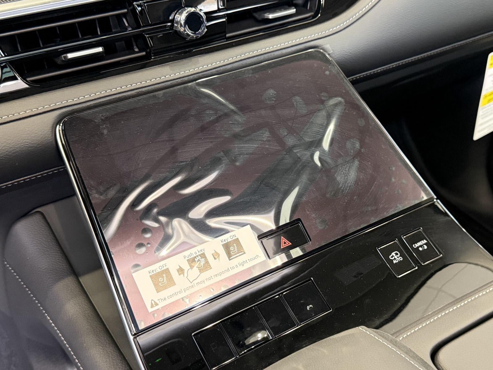 2026 INFINITI QX80 LUXE