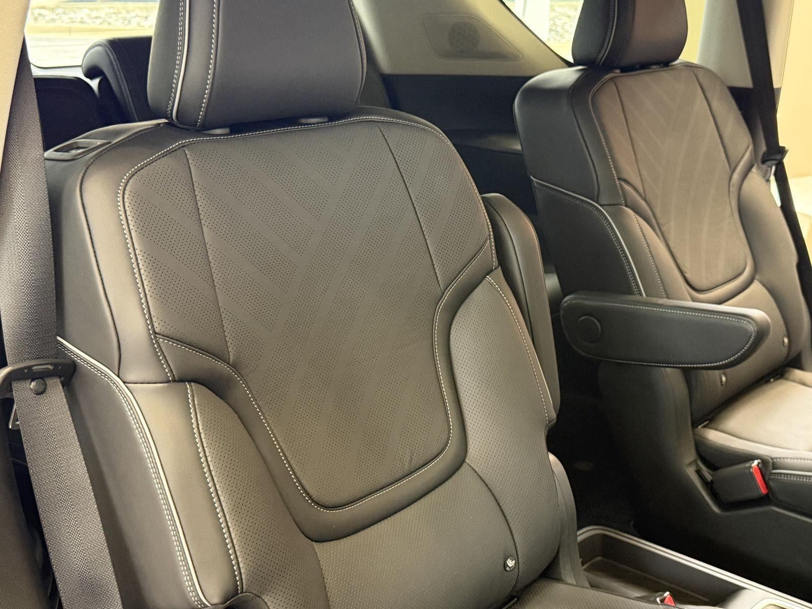 2026 INFINITI QX80 LUXE