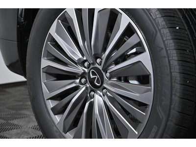 2026 INFINITI QX80 LUXE