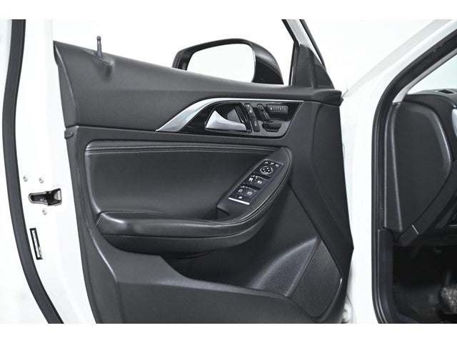 2019 INFINITI QX30 LUXE