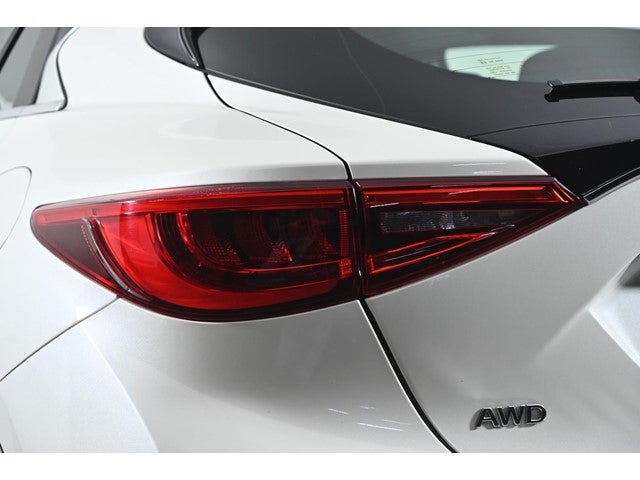 2019 INFINITI QX30 LUXE