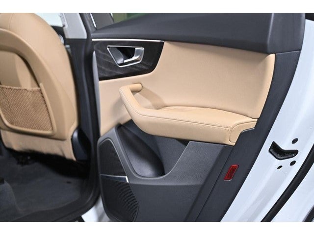 2023 Audi Q8 Premium Plus