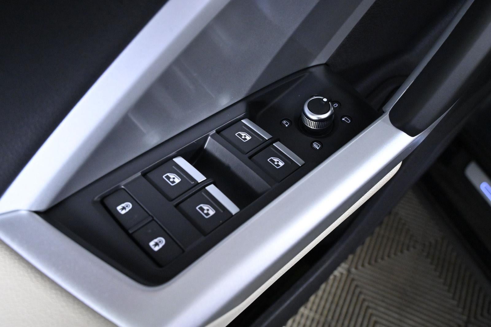 2024 Audi Q3 S line Premium Plus