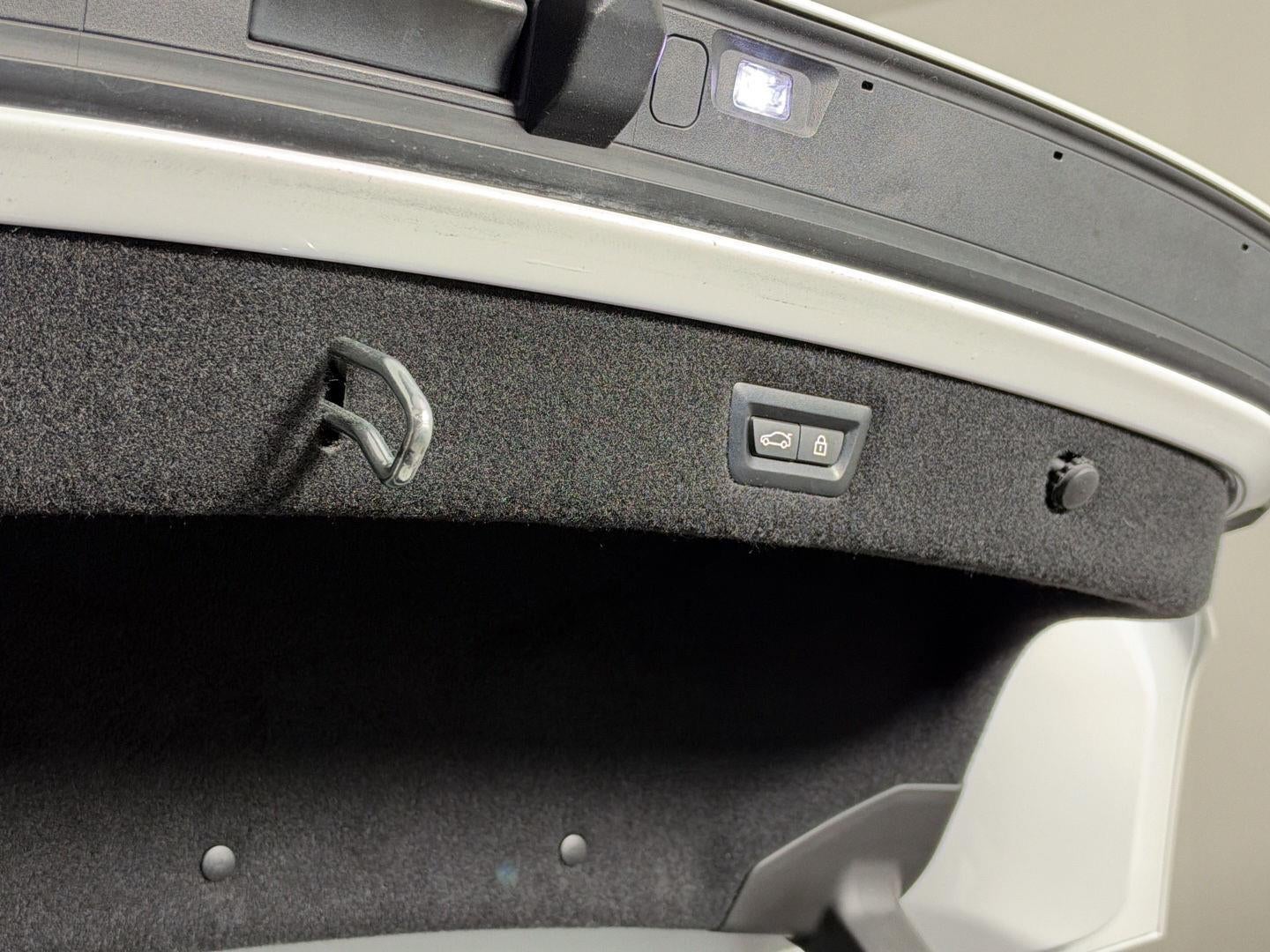 2022 BMW 8 Series 840i