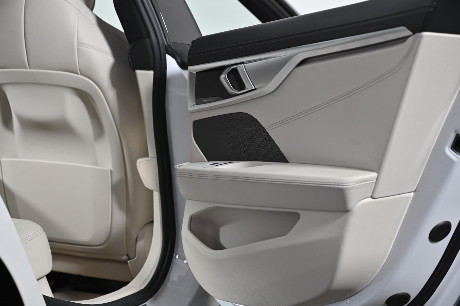 2022 BMW 8 Series M850i